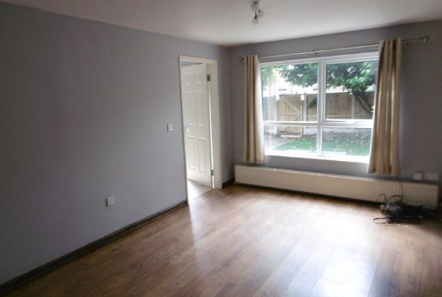 10, Hartford Close, The Meadows, Nottingham photo 2
