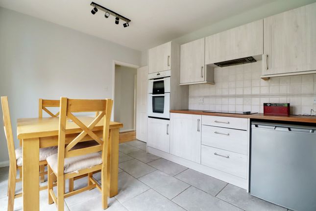 14 Hayfield Close, Doncaster photo 3