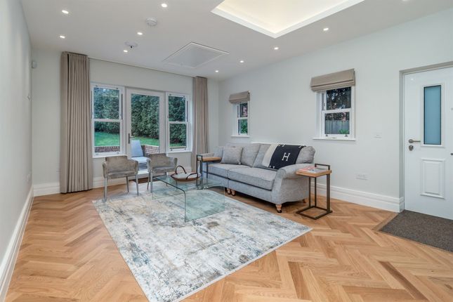 Pine Ridge, 19 Bradgate Road, Altrincham photo 4