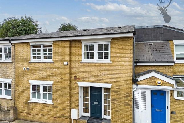 Thumbnail Property for sale in Coborn Road, London