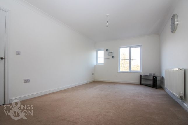 Flat for sale in Overtons Way, Poringland, Norwich