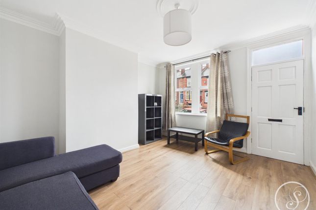 12, Anderson Avenue, Leeds photo 4