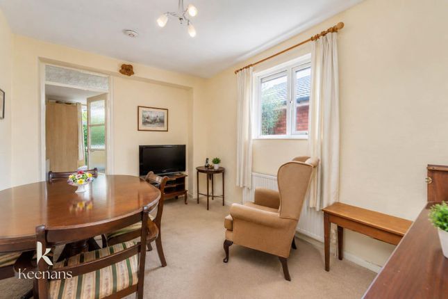 69, Barton Road, Swinton photo 4
