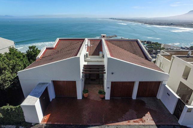 Detached house for sale in 16 Suikerbossie, Mountainside, Gordons Bay, Western Cape, South Africa