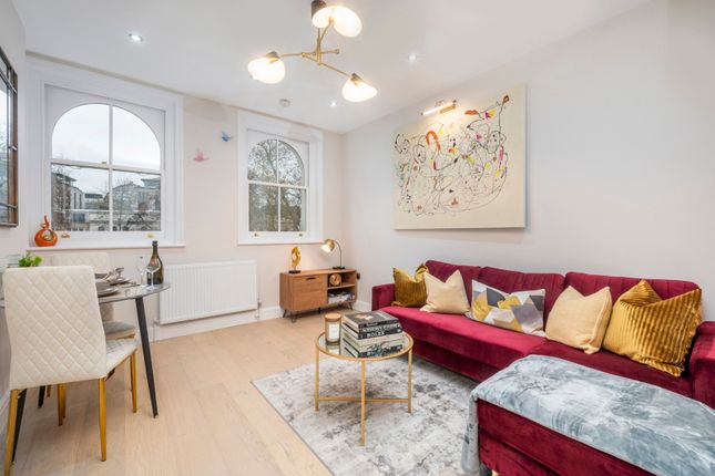 Flat for sale in Kensington Gardens Square, Westbourne Park