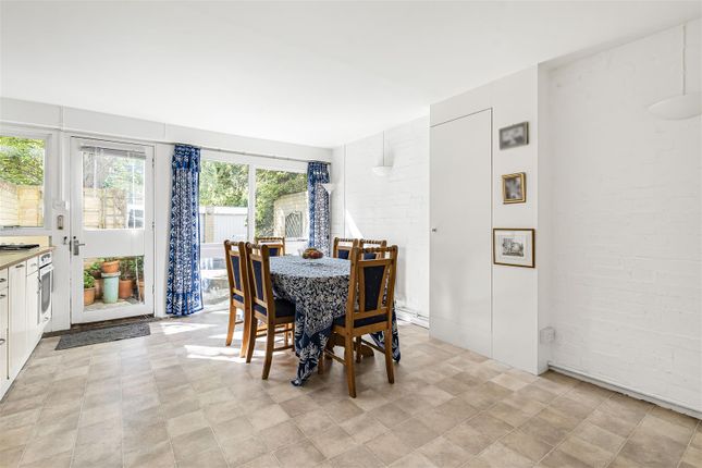 74, Highsett, Cambridge photo 2