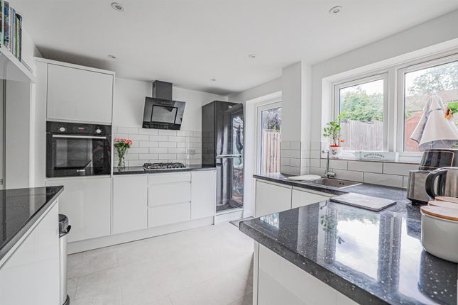 15, Sleets End, Hemel Hempstead photo 2