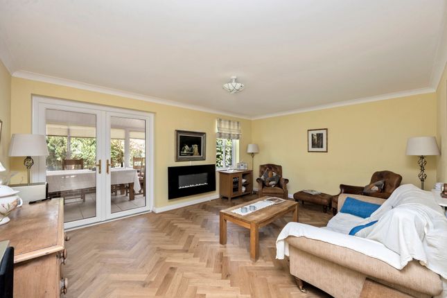 3 Amberley Close, Pulborough photo 4