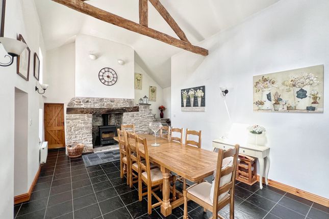 Bryngarn Uchaf, Bridgend photo 4