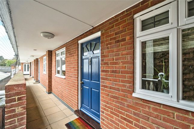 4, Tan Tivvy Court, Haslemere photo 2
