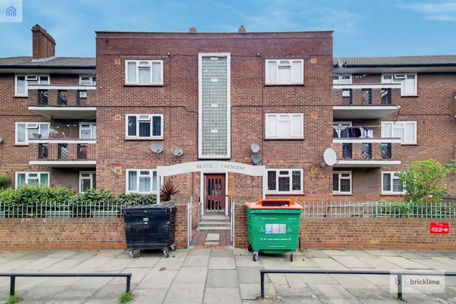 Thumbnail Flat to rent in Blaney Crescent, London