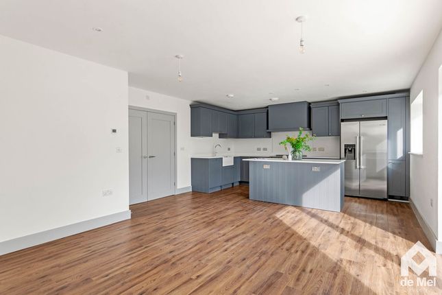 3, Saxon Drive, Greet photo 4