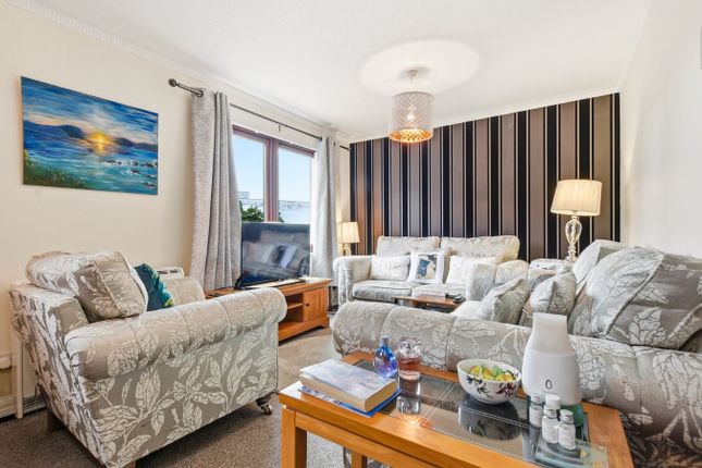 2, Carters Place, Irvine photo 2