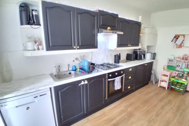 146, North Shields photo 4