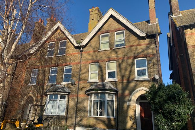 Studio to rent in The Drive, Old Dover Road, Canterbury