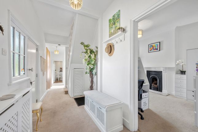 23a, Hersham Road, Walton-on-Thames photo 3