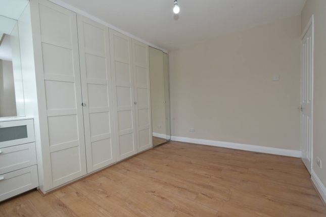 110, Dale Avenue, EDGWARE photo 5
