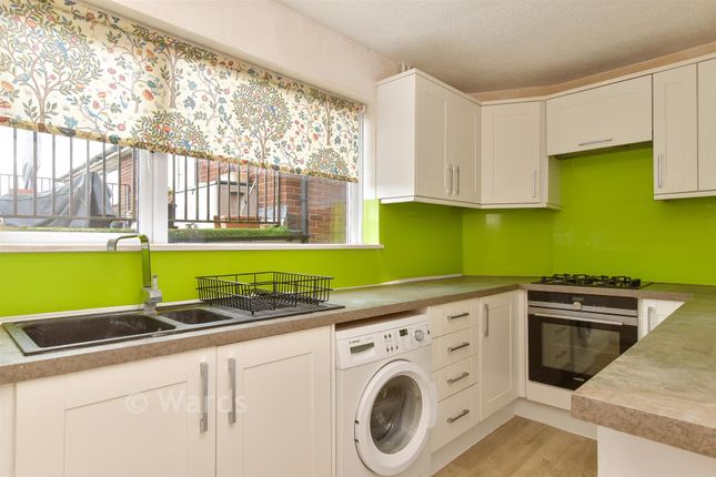 54, Chalky Bank, Gravesend photo 3