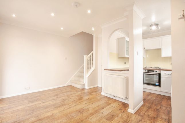 30, Stonefield Way, BURGESS HILL photo 4
