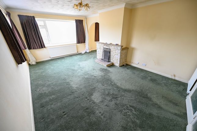 3, Ryan Close, Ferndown photo 4