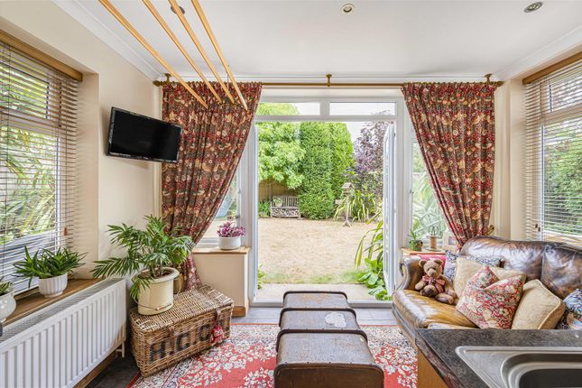 73, Tudor Close, Seaford photo 4