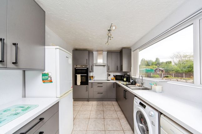 129, Lyndale Avenue, Merseyside photo 3