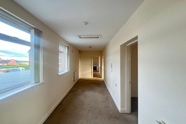 2 King George Apartments, Stainforth photo 2