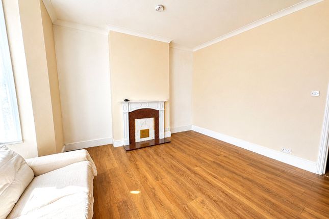163, Brownhill Road, London photo 3