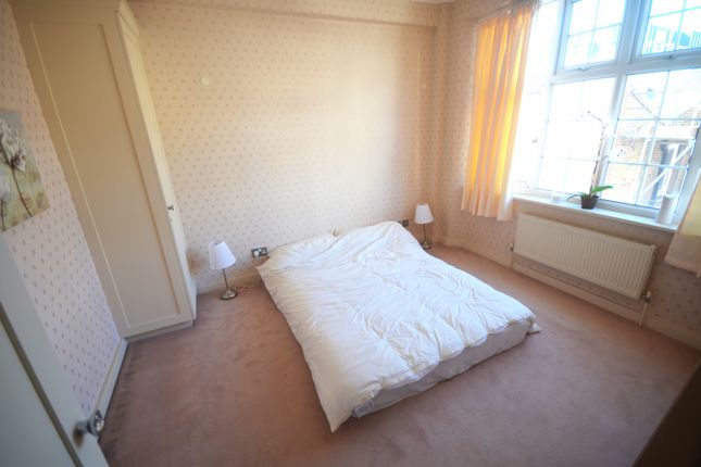 27 Sussex Court, Spring Street, London photo 2