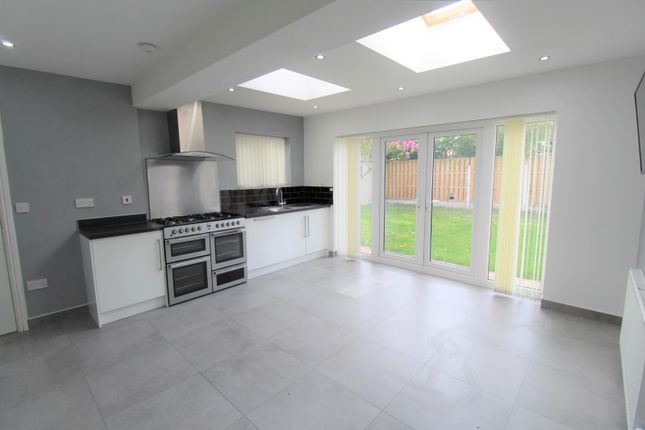 20, The Mount, Hale Barns, Altrincham photo 4