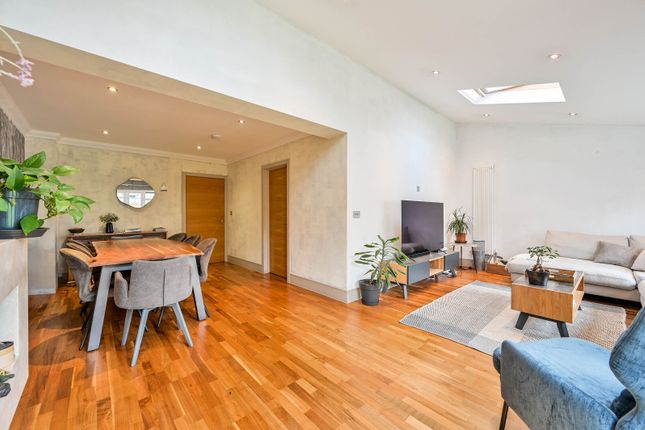 Firman Close, New Malden photo 3