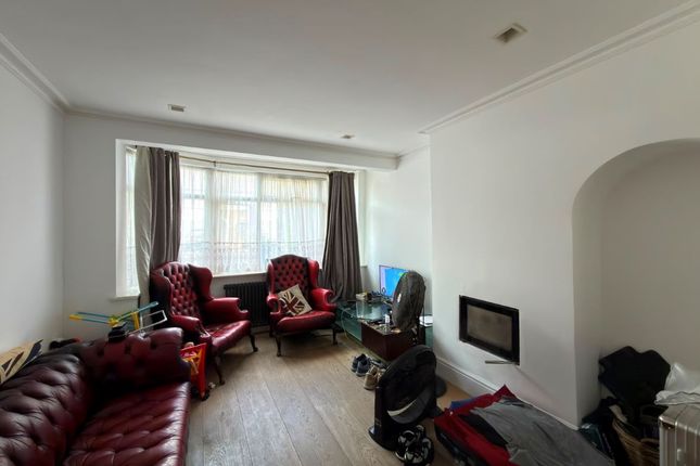 41, Jeymer Drive, Greenford photo 2