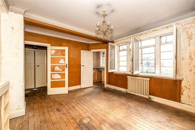 21, Vicarage Court, Vicarage Gate photo 4