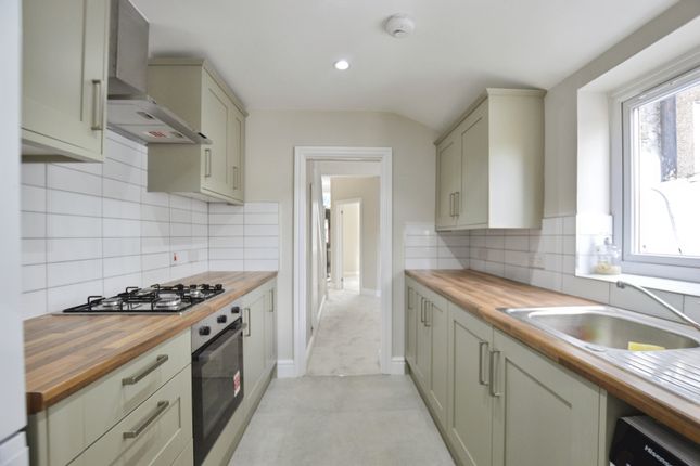7, Sutton Court Road, London photo 2