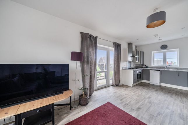 8, 54, Bell Farm Way, Walton-on-Thames photo 4