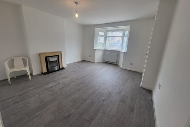 9 Walker Avenue, Wolverhampton photo 5