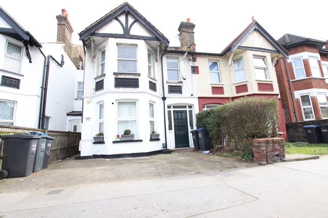 Flat to rent in Oakfield Road, Croydon