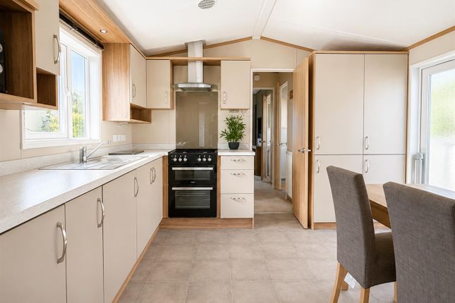 1, Downsview Caravan Park, Bramlands Lane, Woodmancote photo 4
