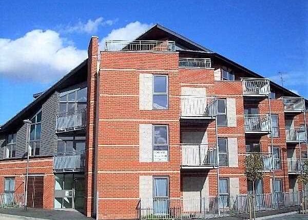 2-bed flat on Flat 11, 2, Page Road, Bedfont, £112,500