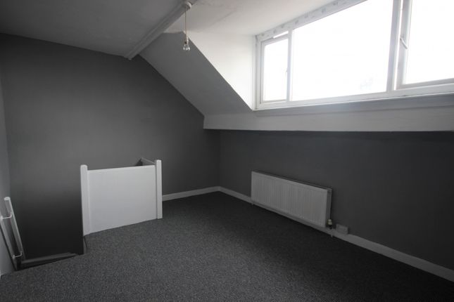 Woodview Street, Leeds photo 2