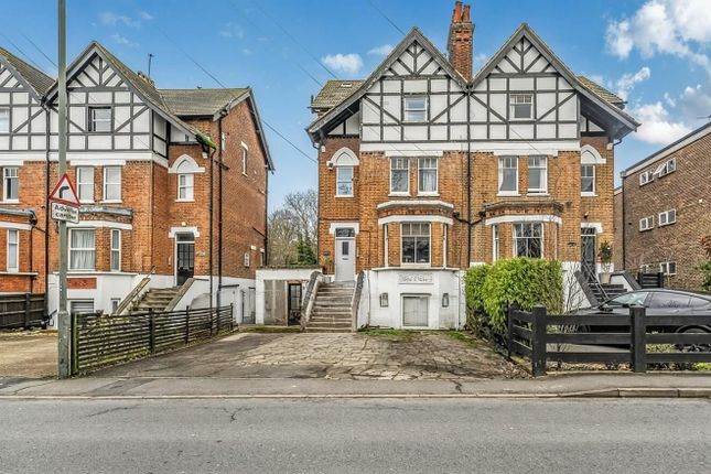 1-bed flat on Flat 4, St. Michaels,, Willow Grove, Chislehurst, £325,000