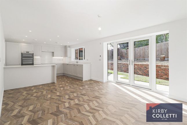 14, Fourfields Drive, Rosedale Way, Cheshunt photo 4