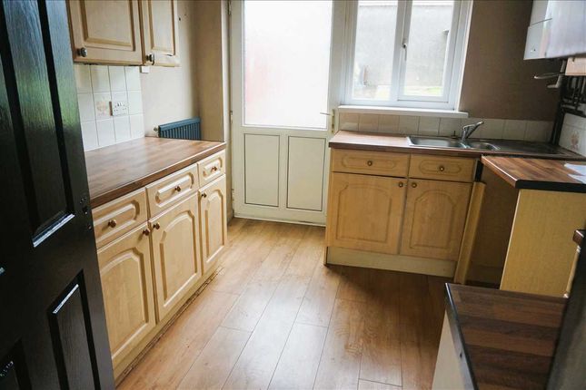 6, Heol Bryngwili, CROSS HANDS, Llanelli photo 5