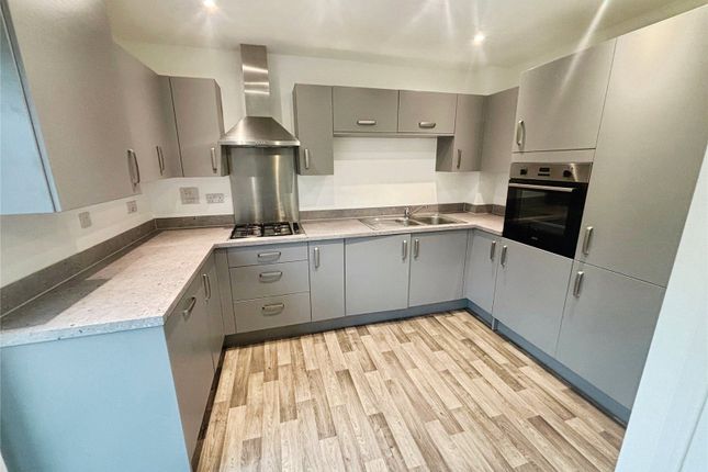 8, Holden Drive, Swadlincote photo 2