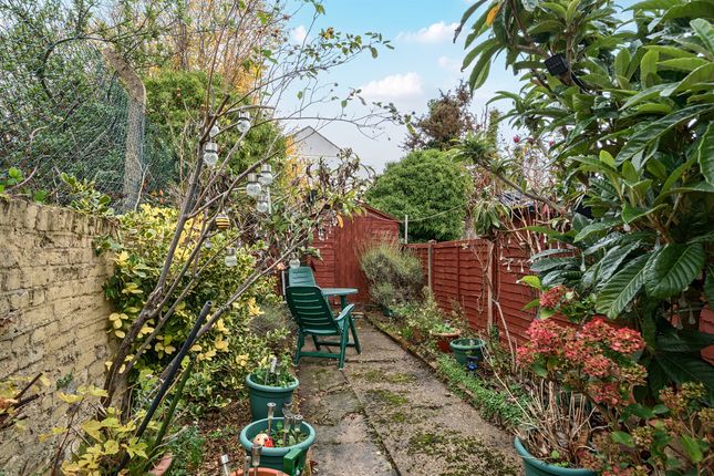 83, Brunswick Avenue, London photo 4