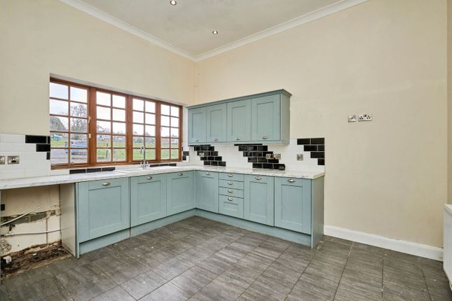 7 Frank James Court, Adelaide Grove, East Cowes photo 3