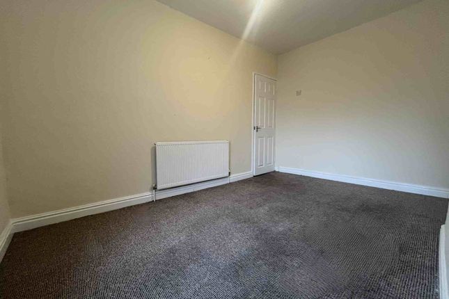 98, Duke Street, Worksop photo 5
