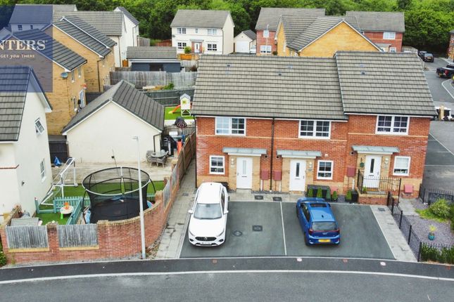 10, Tal Garreg, Bridgend photo 2