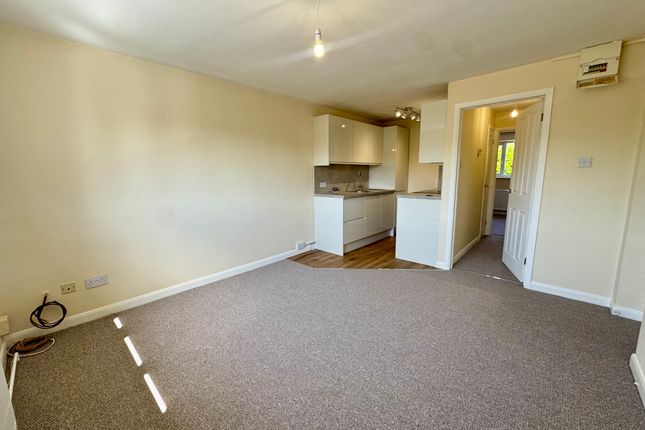 14 Christopher Court, Malbrook Road, NORWICH photo 4