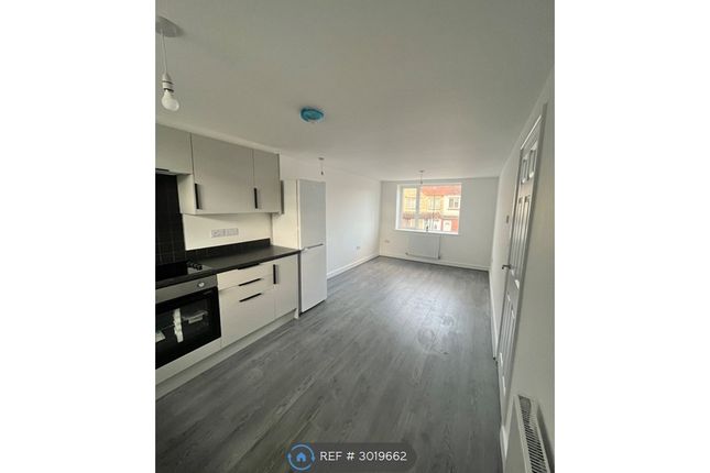 Flat, Lauderdale Ave, Coventry photo 3